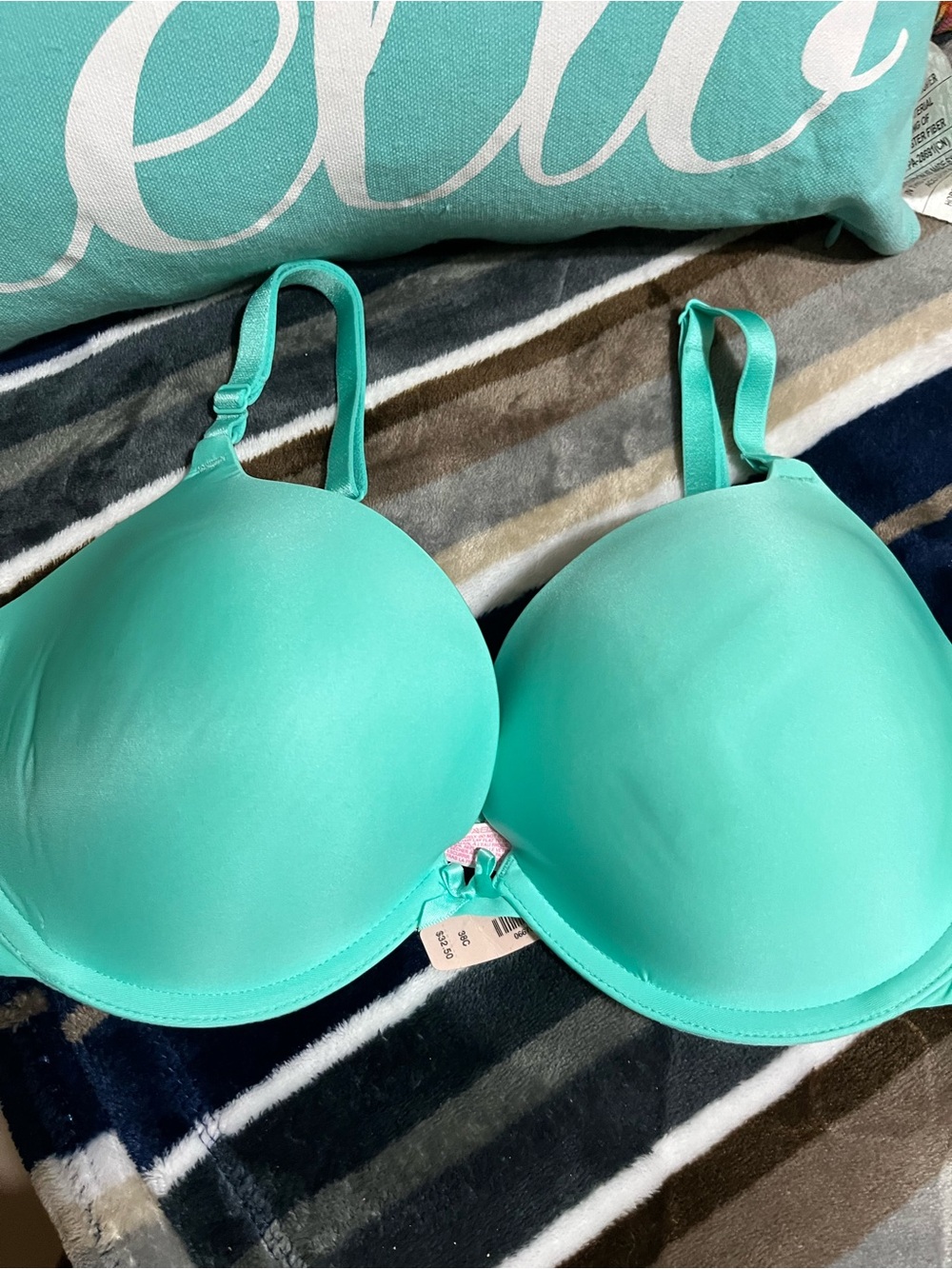 Victoria Secret Mint Push Up
Bra NWT